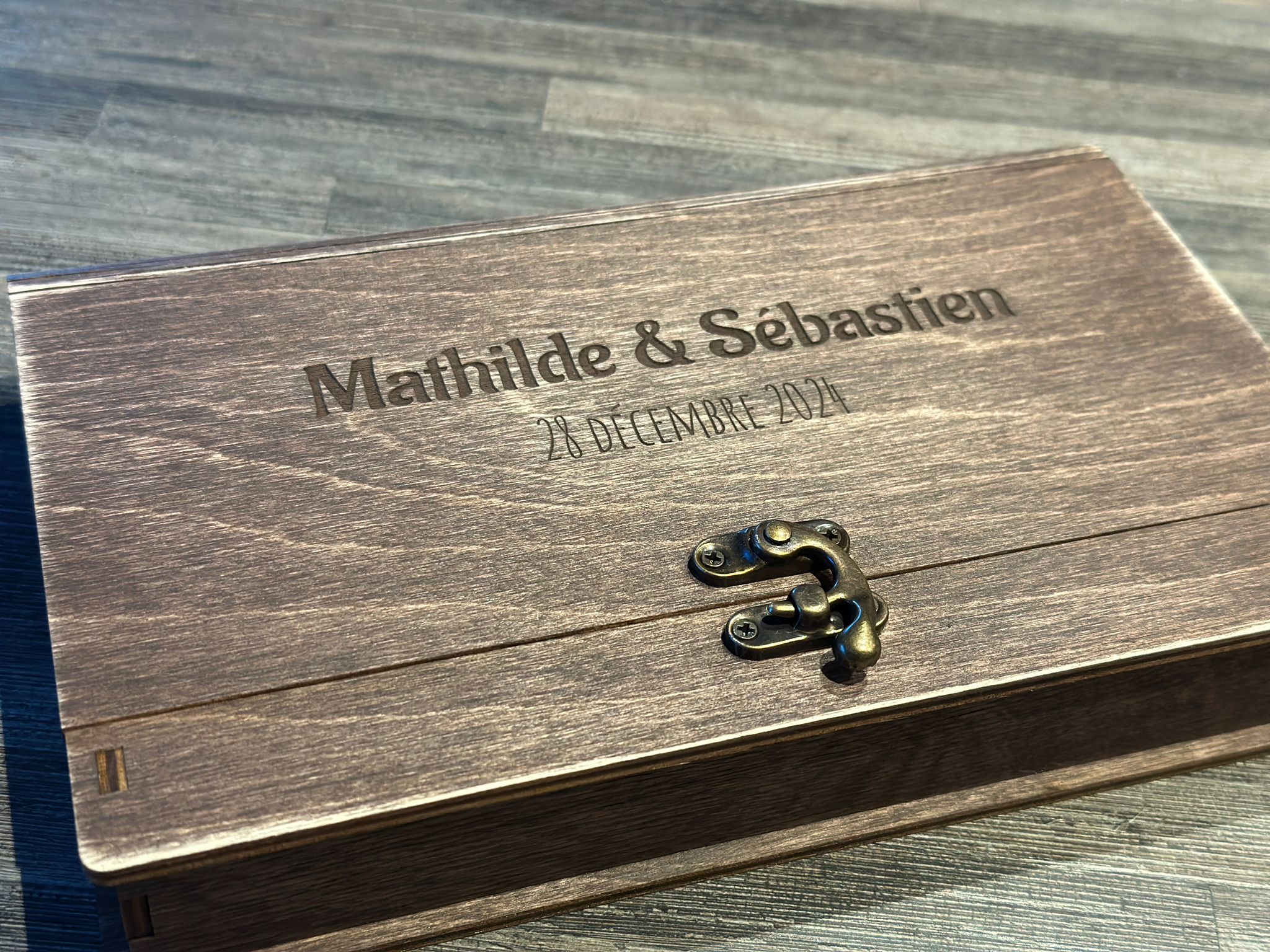 Coffret bois photos mariage perpignan Coffret bois photos mariage perpignan